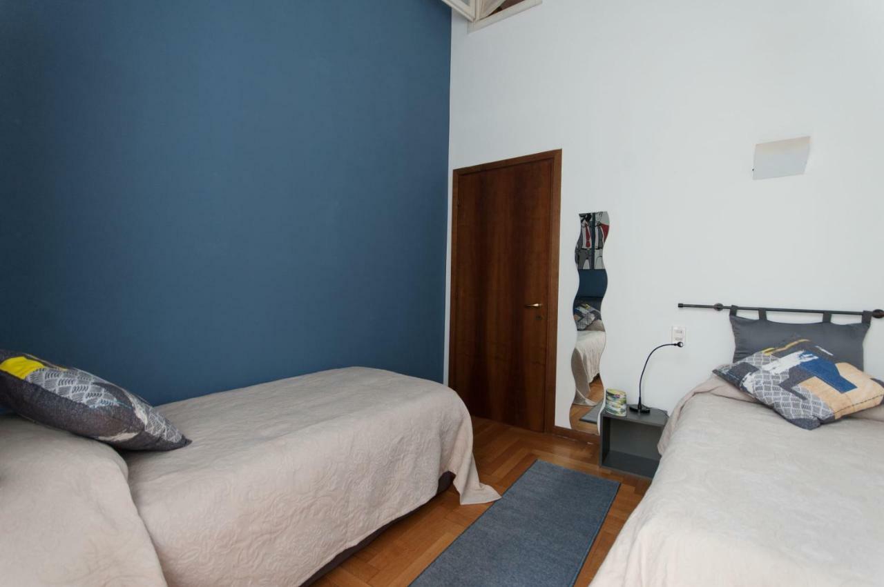 Fancy Blue Duomo Duplex Apartement Milano Exteriör bild